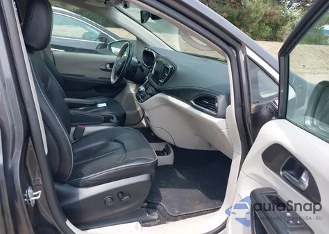 2019 Chrysler Pacifica Limited z USA, uszkodzony, nr VIN 2C4RC1GG8KR574958